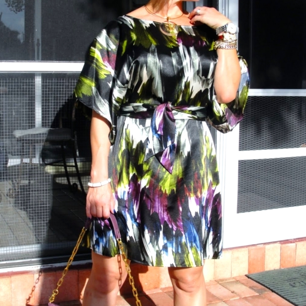 BCBG Vintage Kimono Style Dress Size Small